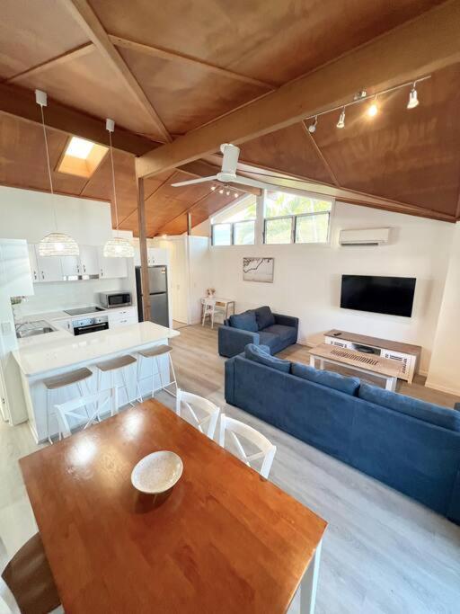 The Villas - Hervey Bay - 2 Separate Villas Urangan Kültér fotó